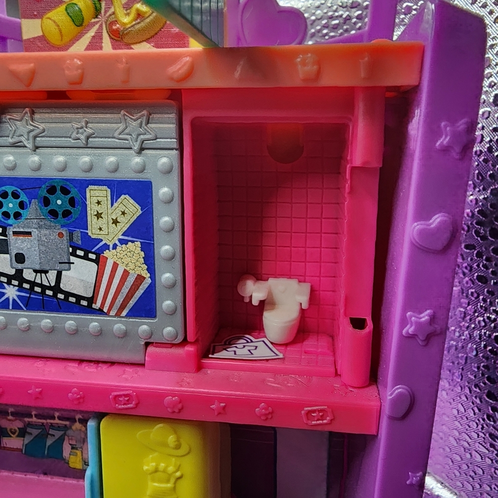 2018 Polly Pocket Pollyville Mega Mall Playset - Picture 5 of 10